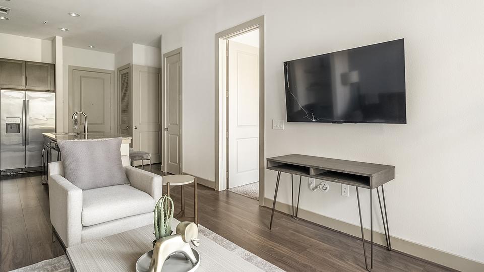 These photos are from another Landing in this building.