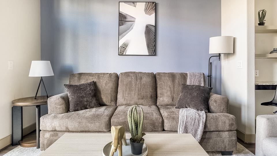 These photos are from another Landing in this building.