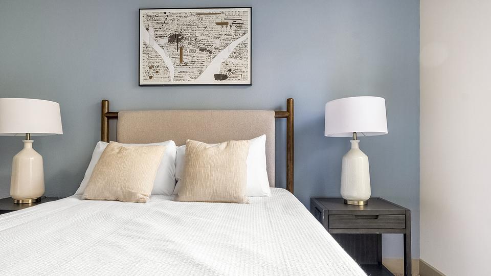 These photos are from another Landing in this building.