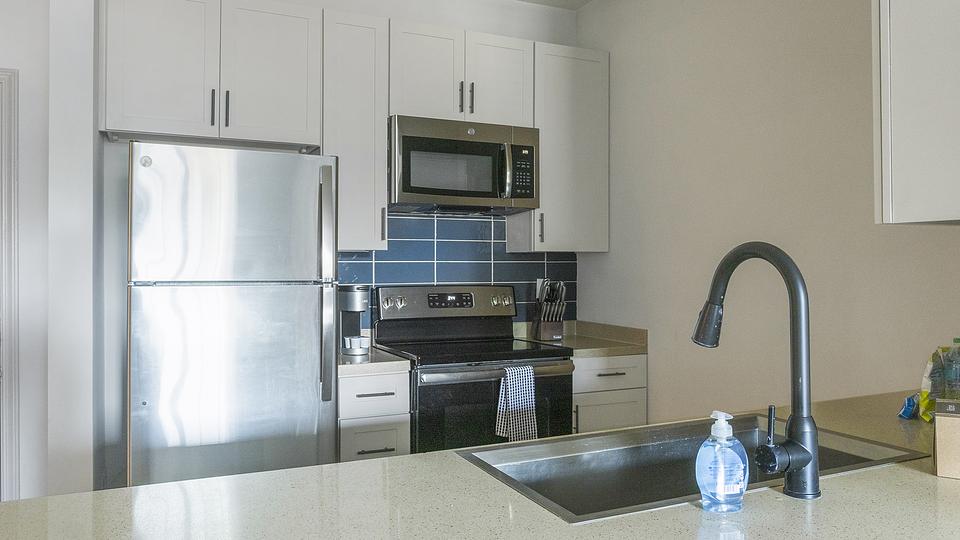 These photos are from another Landing in this building.