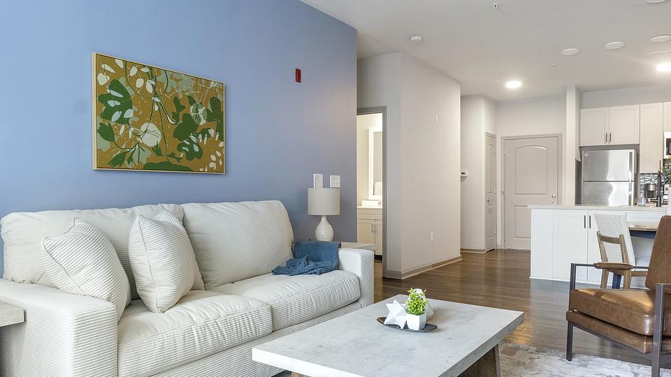 These photos are from another Landing in this building.