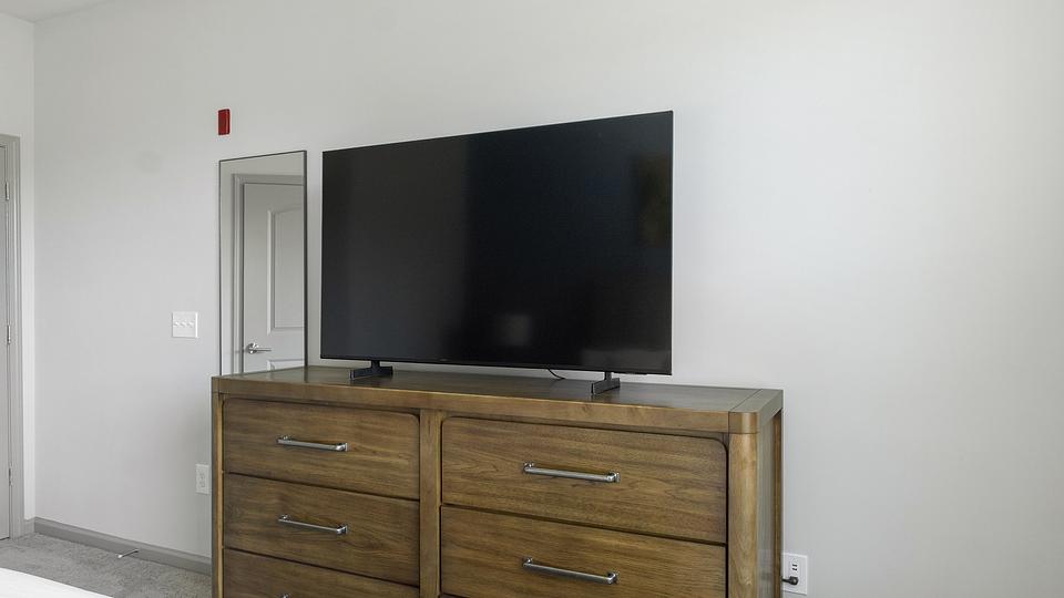 These photos are from another Landing in this building.