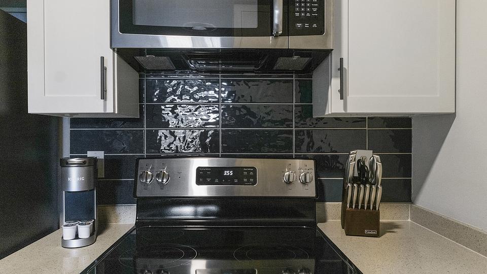 These photos are from another Landing in this building.