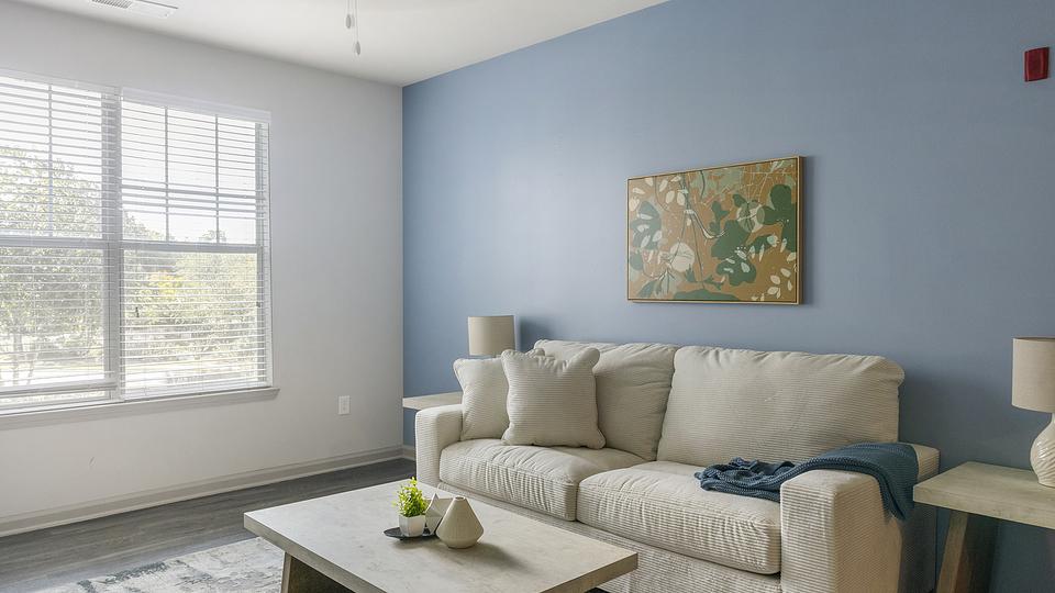 These photos are from another Landing in this building.