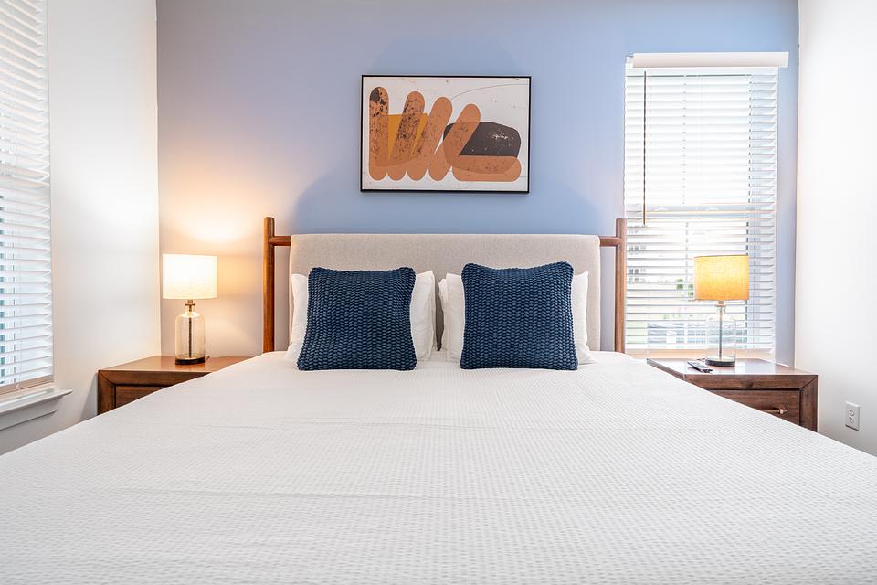 These photos are from another Landing in this building.