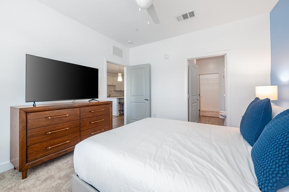 These photos are from another Landing in this building.