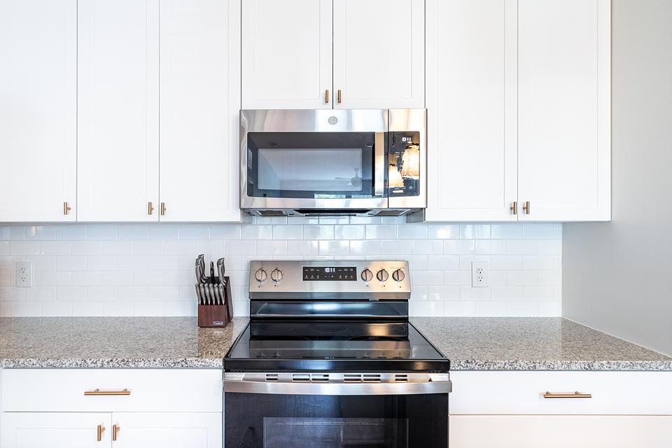 These photos are from another Landing in this building.