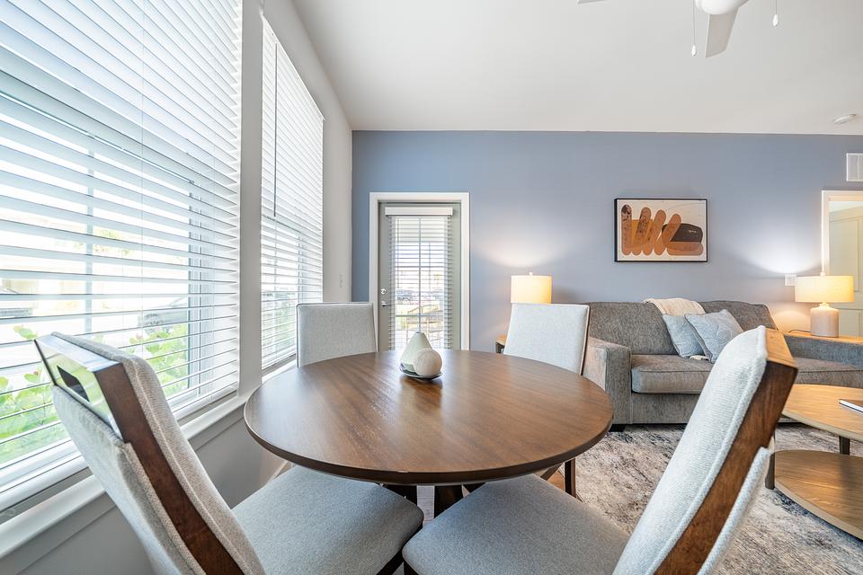 These photos are from another Landing in this building.