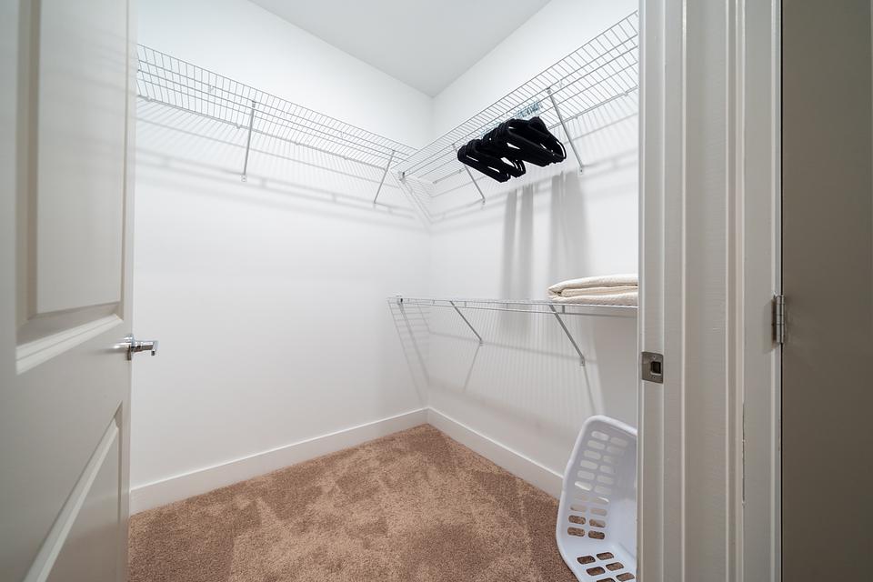 These photos are from another Landing in this building.