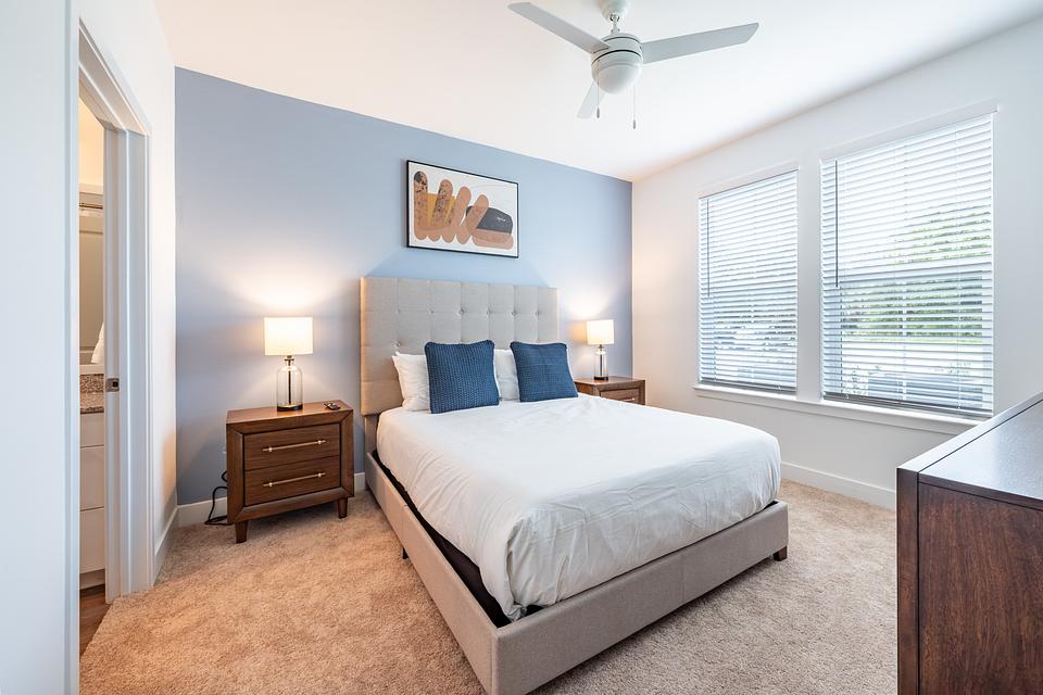 These photos are from another Landing in this building.