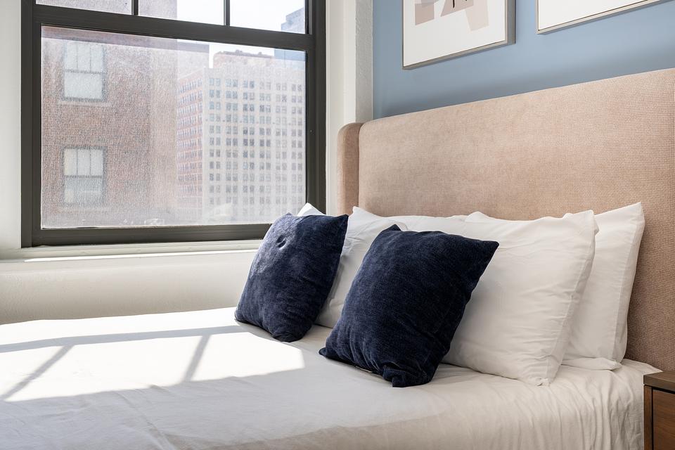 These photos are from another Landing in this building.