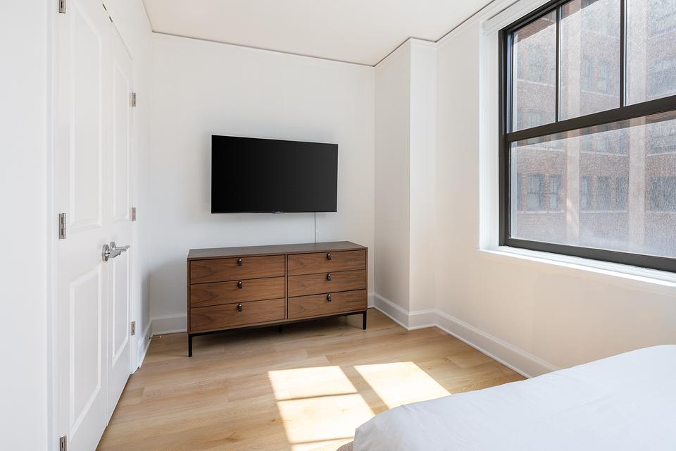 These photos are from another Landing in this building.