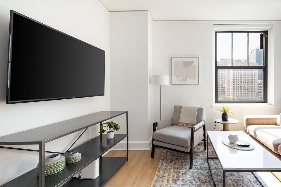 These photos are from another Landing in this building.