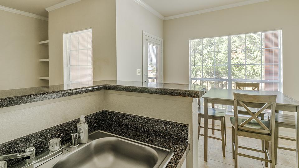 These photos are from another Landing in this building.