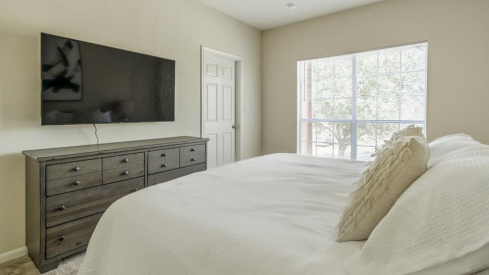 These photos are from another Landing in this building.