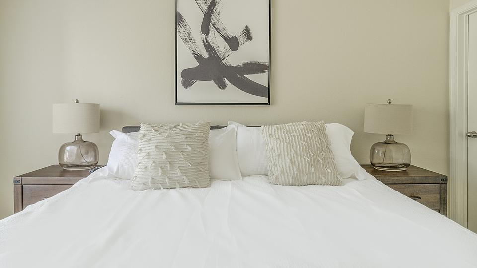 These photos are from another Landing in this building.