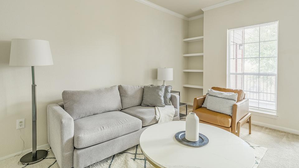 These photos are from another Landing in this building.