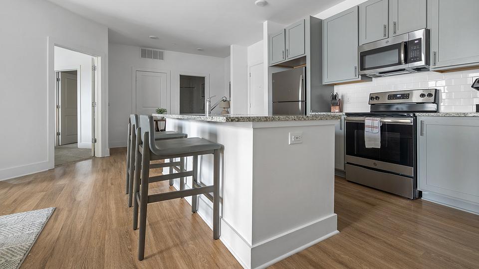 These photos are from another Landing in this building.