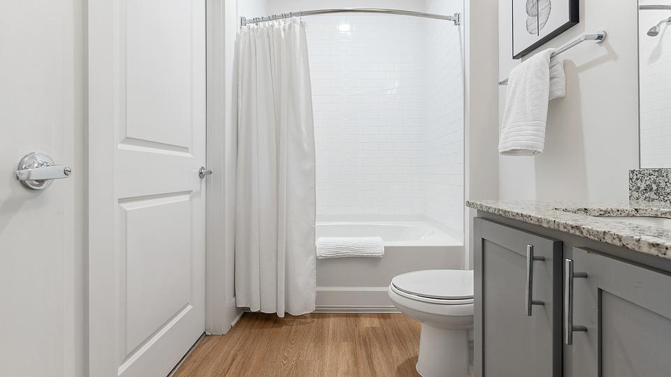 These photos are from another Landing in this building.