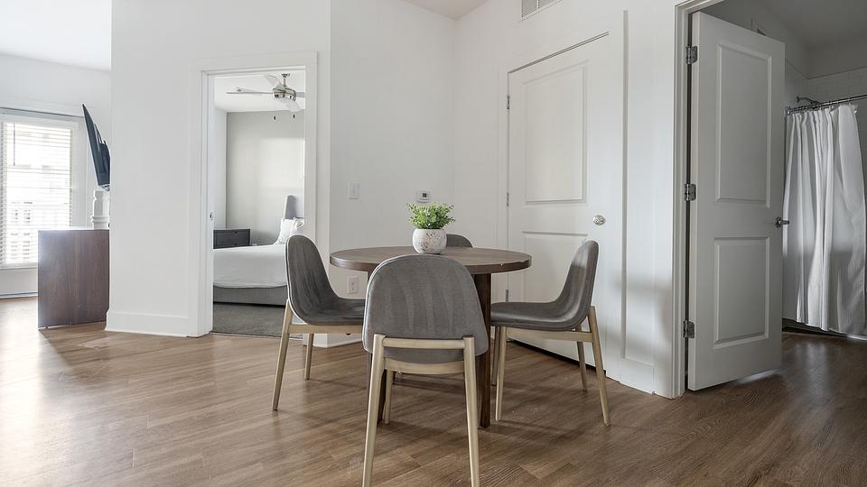 These photos are from another Landing in this building.