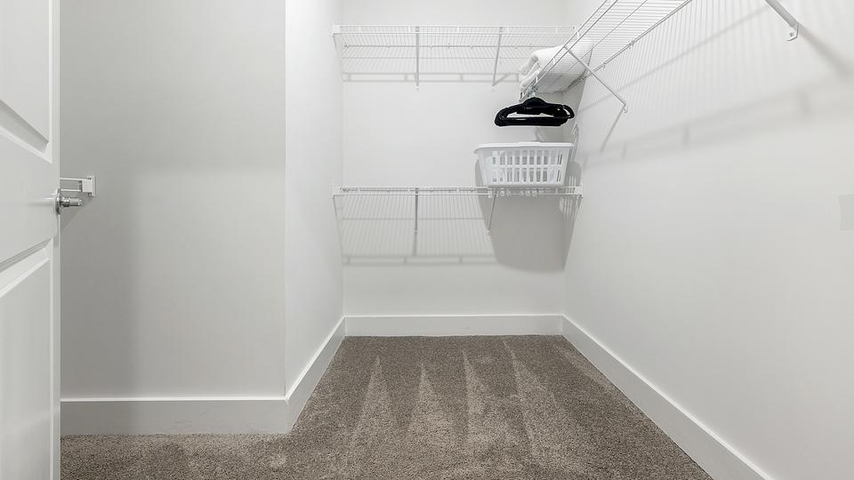 These photos are from another Landing in this building.