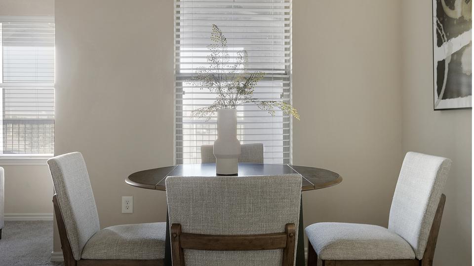 These photos are from another Landing in this building.