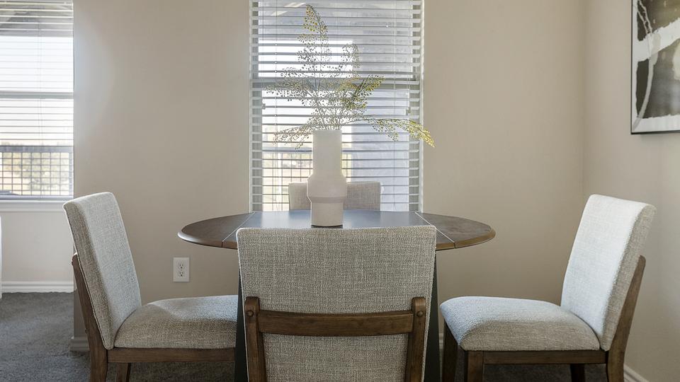 These photos are from another Landing in this building.