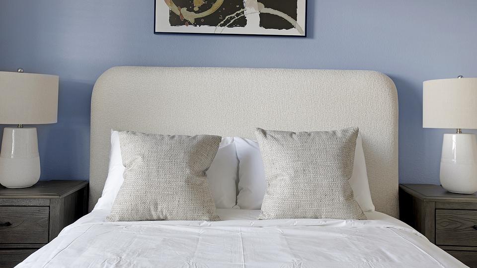 These photos are from another Landing in this building.