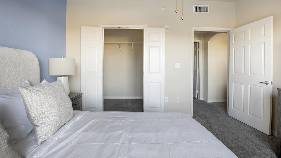 These photos are from another Landing in this building.