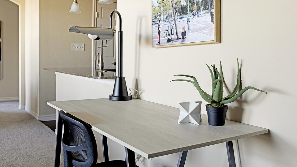 These photos are from another Landing in this building.