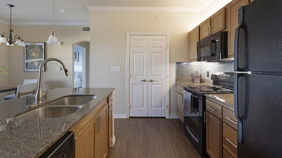 These photos are from another Landing in this building.