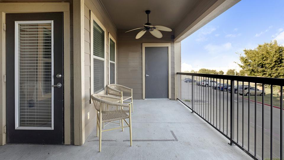 These photos are from another Landing in this building.