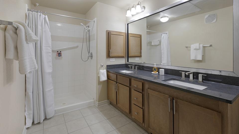 These photos are from another Landing in this building.