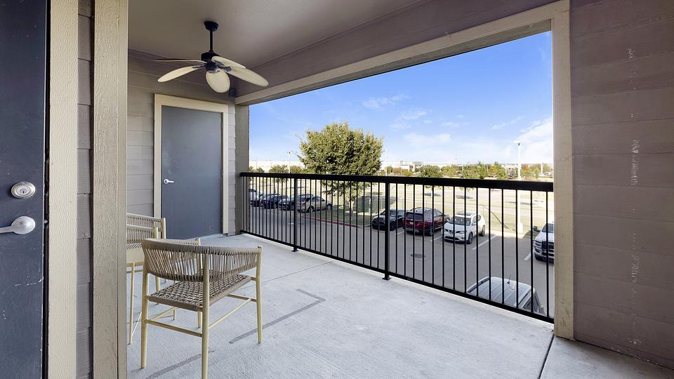 These photos are from another Landing in this building.