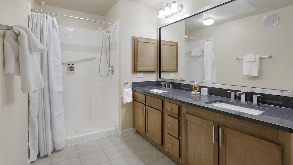 These photos are from another Landing in this building.