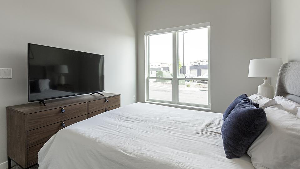 These photos are from another Landing in this building.