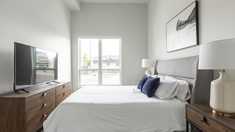 These photos are from another Landing in this building.