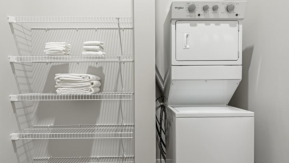 These photos are from another Landing in this building.