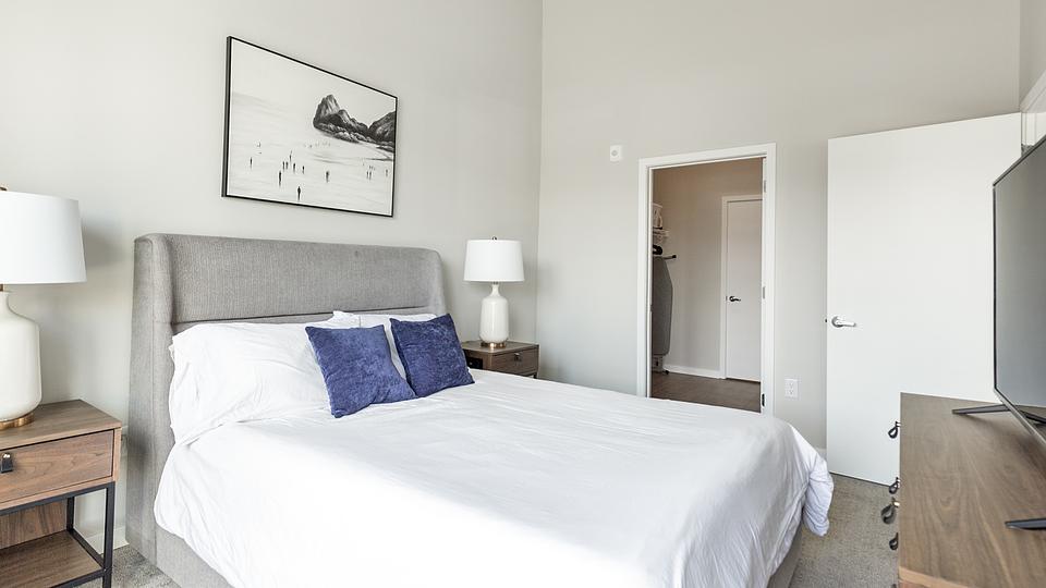 These photos are from another Landing in this building.