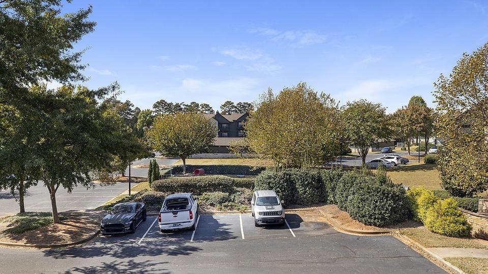 These photos are from another Landing in this building.