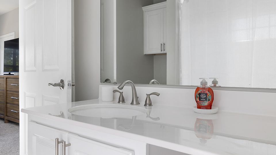 These photos are from another Landing in this building.