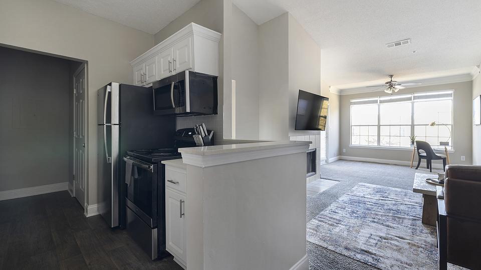 These photos are from another Landing in this building.