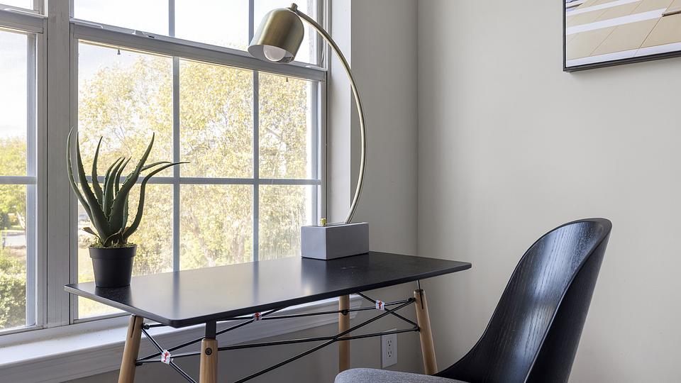 These photos are from another Landing in this building.