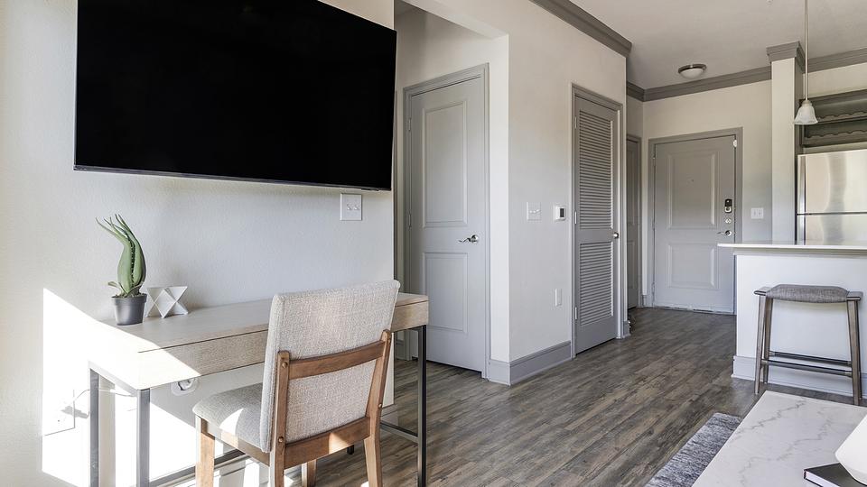 These photos are from another Landing in this building.