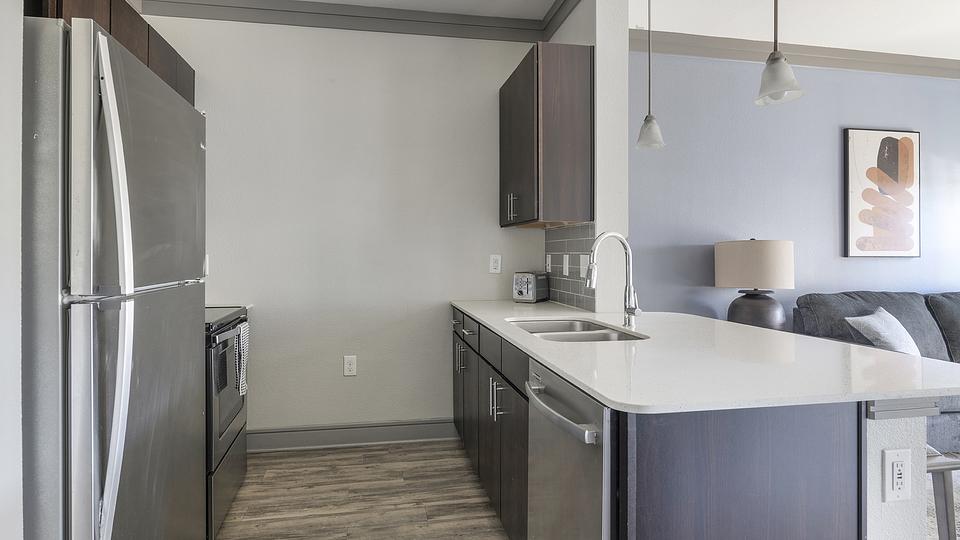 These photos are from another Landing in this building.