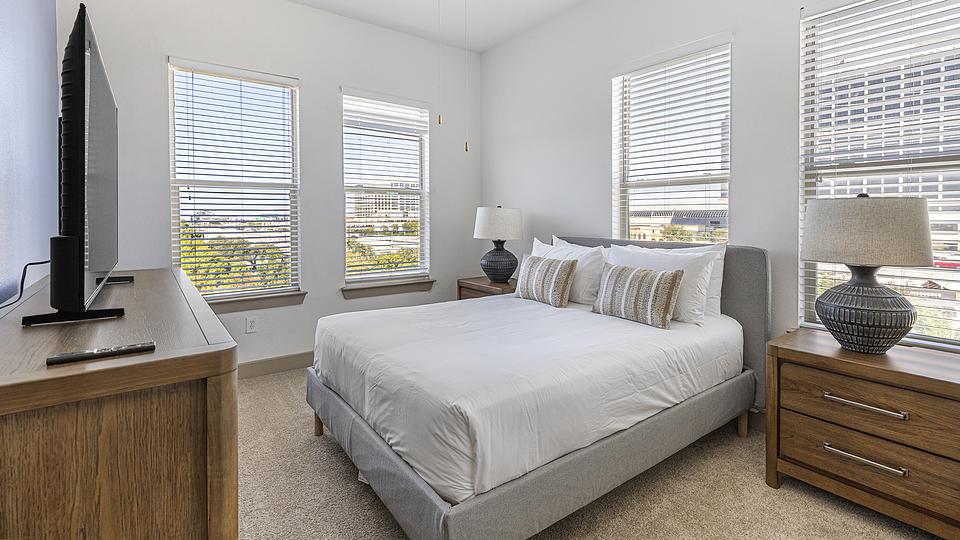 These photos are from another Landing in this building.