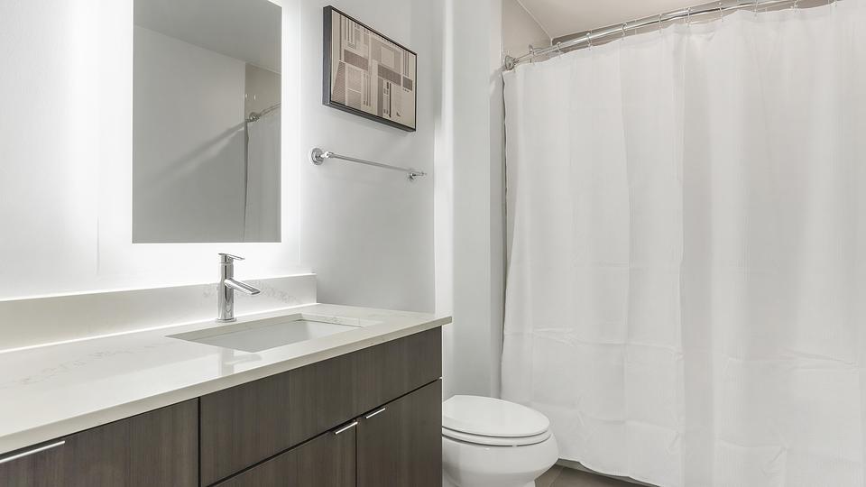 These photos are from another Landing in this building.