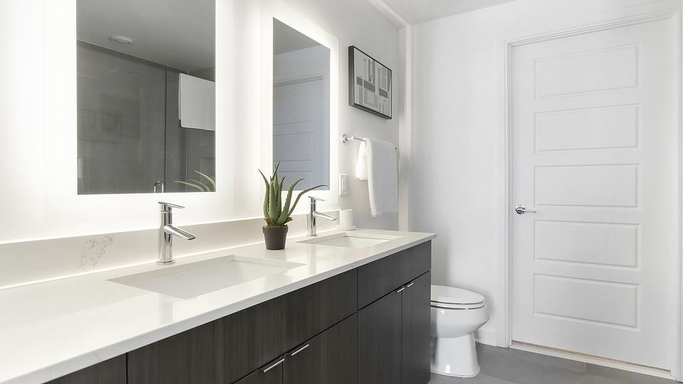 These photos are from another Landing in this building.