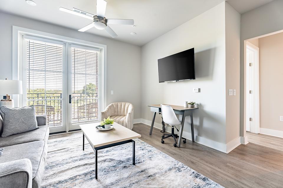 These photos are from another Landing in this building.