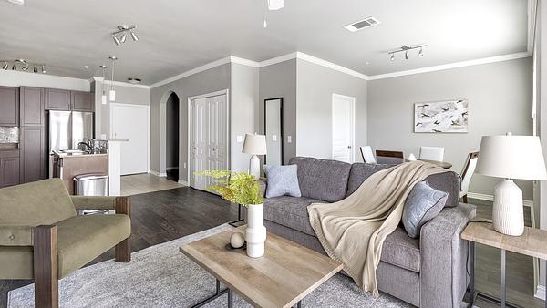 Cortland Addison Circle